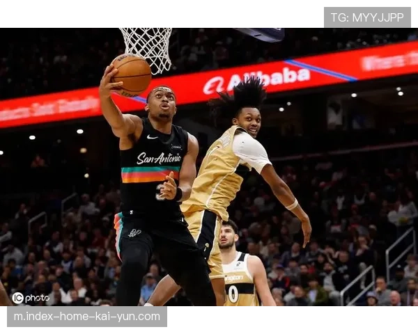 马刺豪取六连胜 文班亚马防守覆盖改变对手进攻路线 马刺豪取六连胜 文班亚马防守覆盖改变对手进攻路线